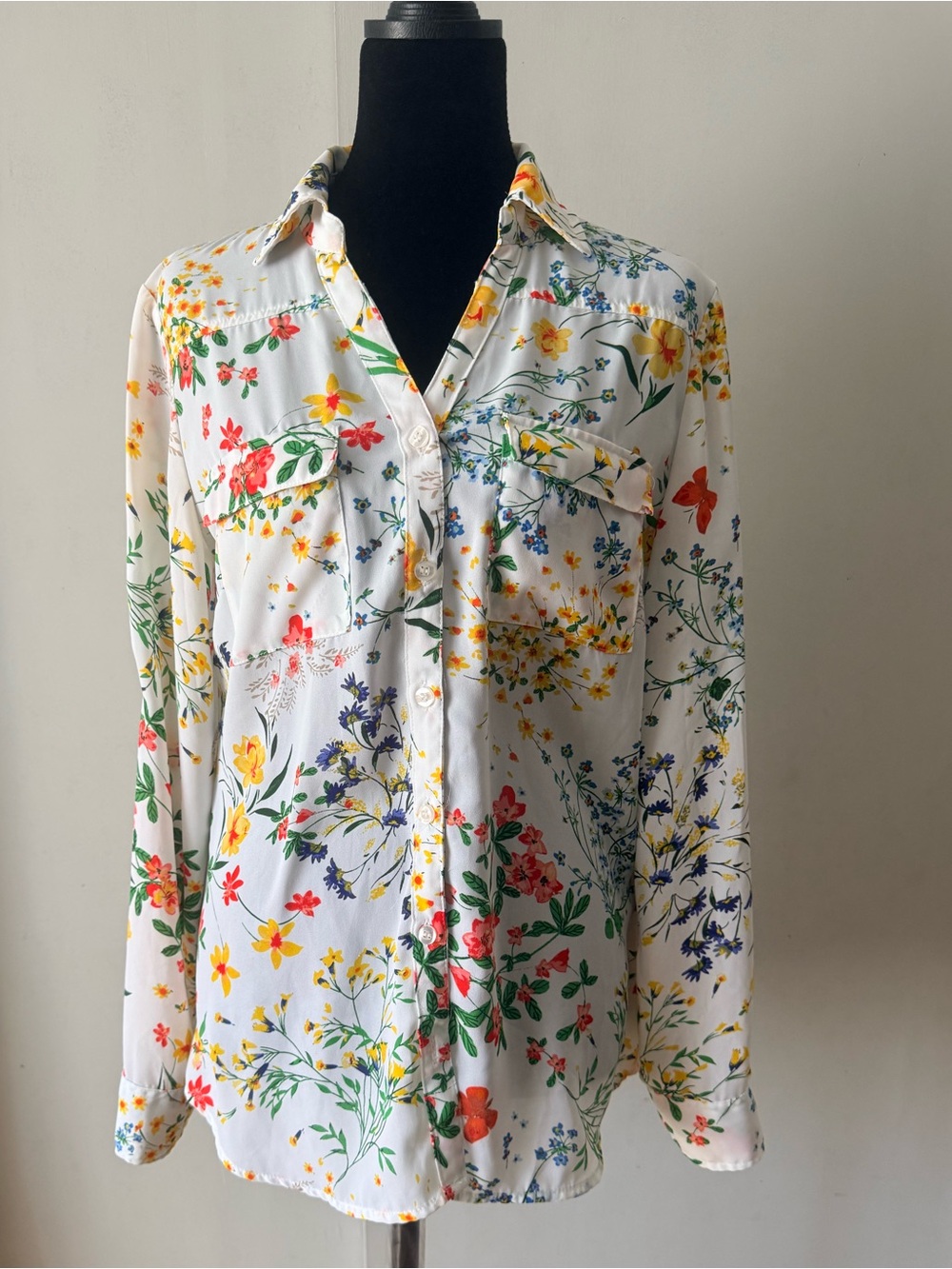 New York & Company White Floral Button-Down Shirt